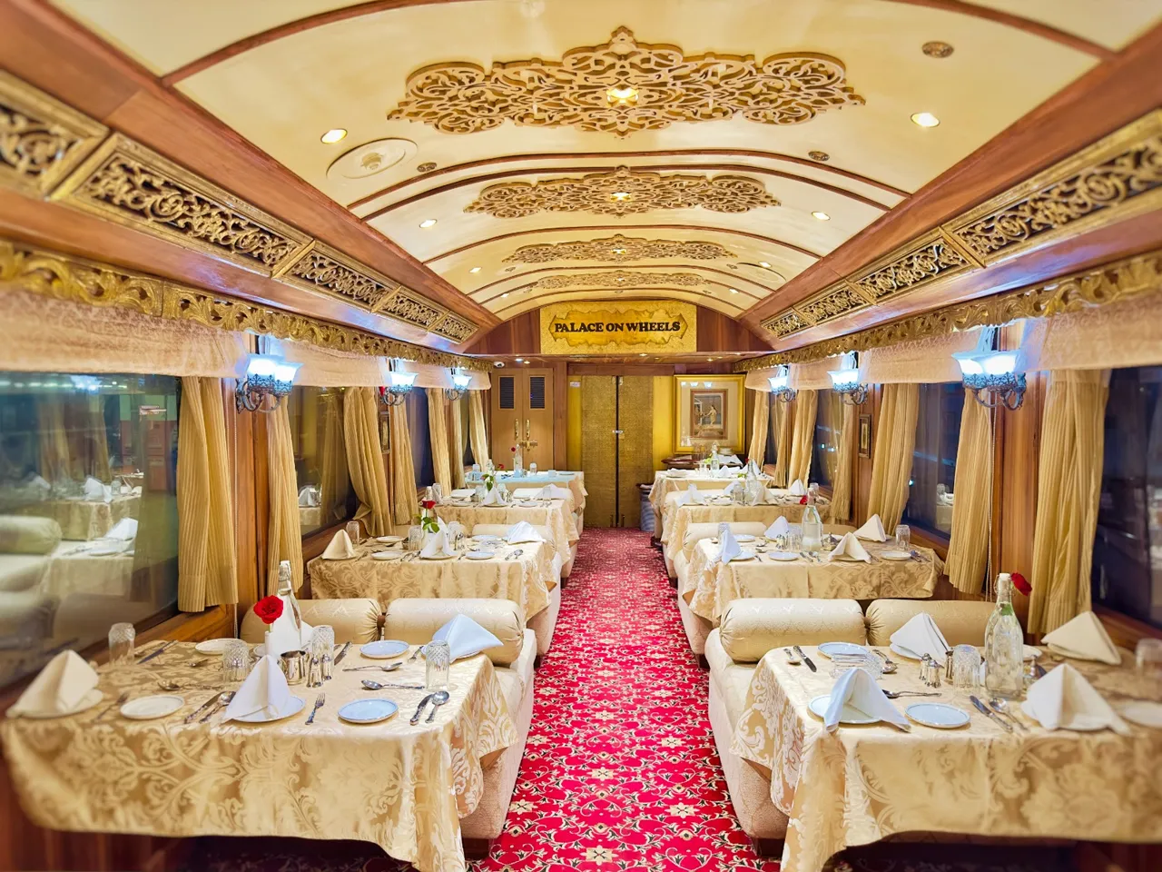 Palace on Wheels – Discover the True Experience of a Luxury Train in India