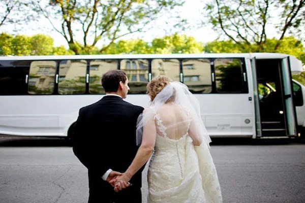 Cruise in Style: Wedding Bus Rental for Picture-Perfect Moments in Orlando