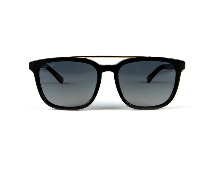 How Do Tortoiseshell Sunglasses Compare to Other Designer Frames?