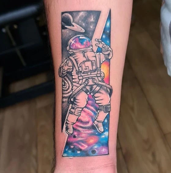 HAND TATTOO DESIGNS IDEAS FOR MEN AND WOMEN