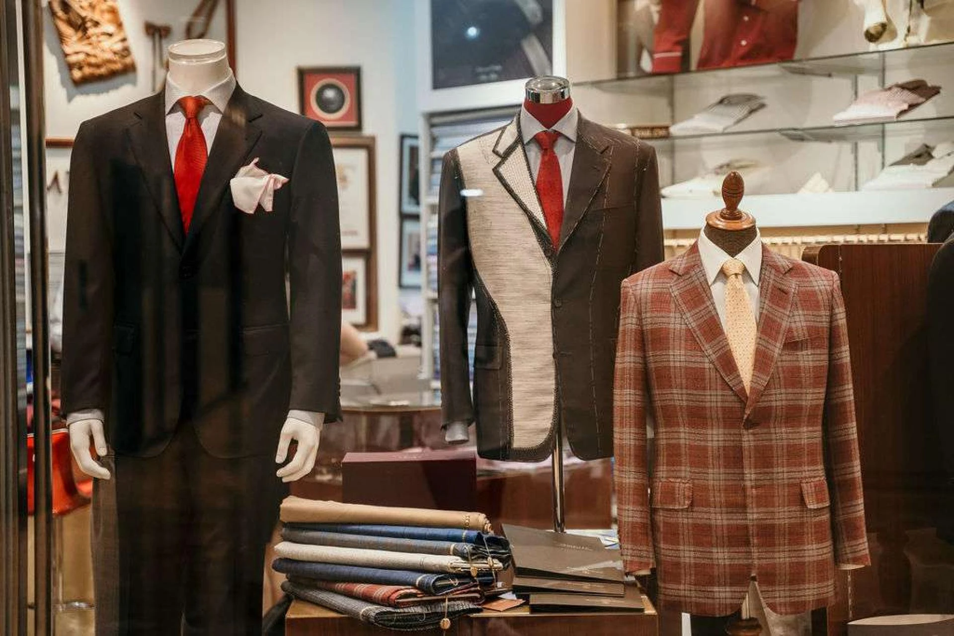 Personalized Tailoring Redefines Your Style with Precision and Elegance