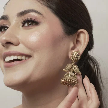 The Story Behind Heritage Jewelry: Celebrate Tradition with Luxevogue