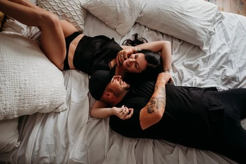 How to Overcome Awkwardness in a Couple Boudoir Photoshoot?
