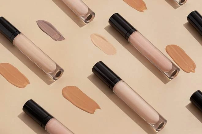 How to Use a Concealer Like A Pro, According to MUAs