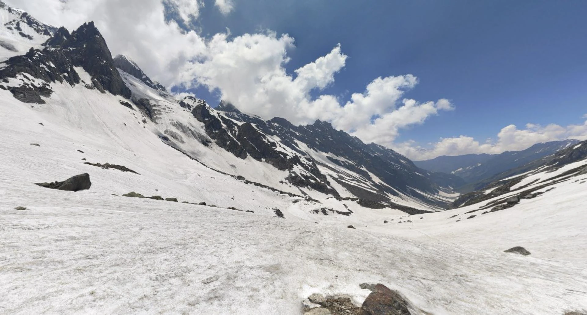 Beyond Manali: Hidden Green Valleys of Kullu You Need to See