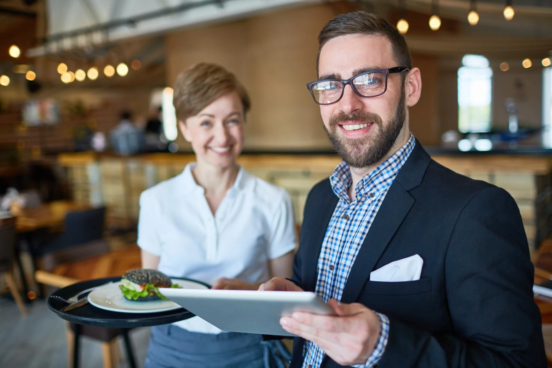 Unlocking the ROI of Hiring a Food and Beverage Consultant for Your Hospitality Business