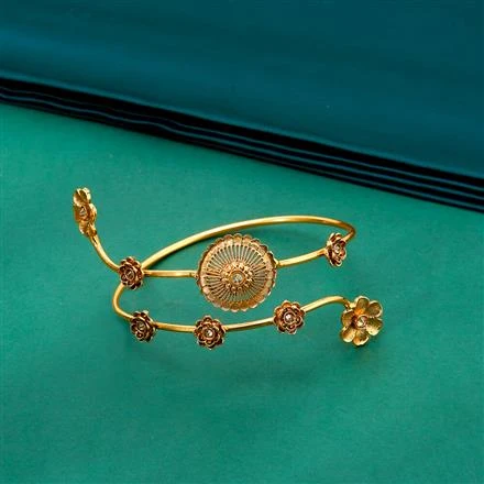 Bridal Trends 2025: Antique Jewelry Makes a Grand Comeback