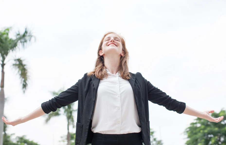 Heart Chakra Blockages: Causes, Symptoms, and Healing Techniques