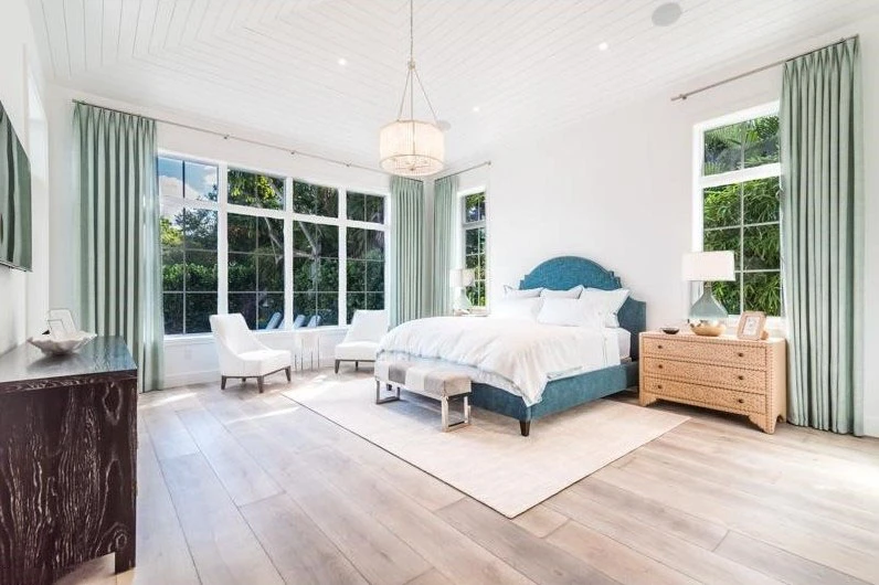 Top Benefits of Choosing Modern White Oak Flooring for Your Space