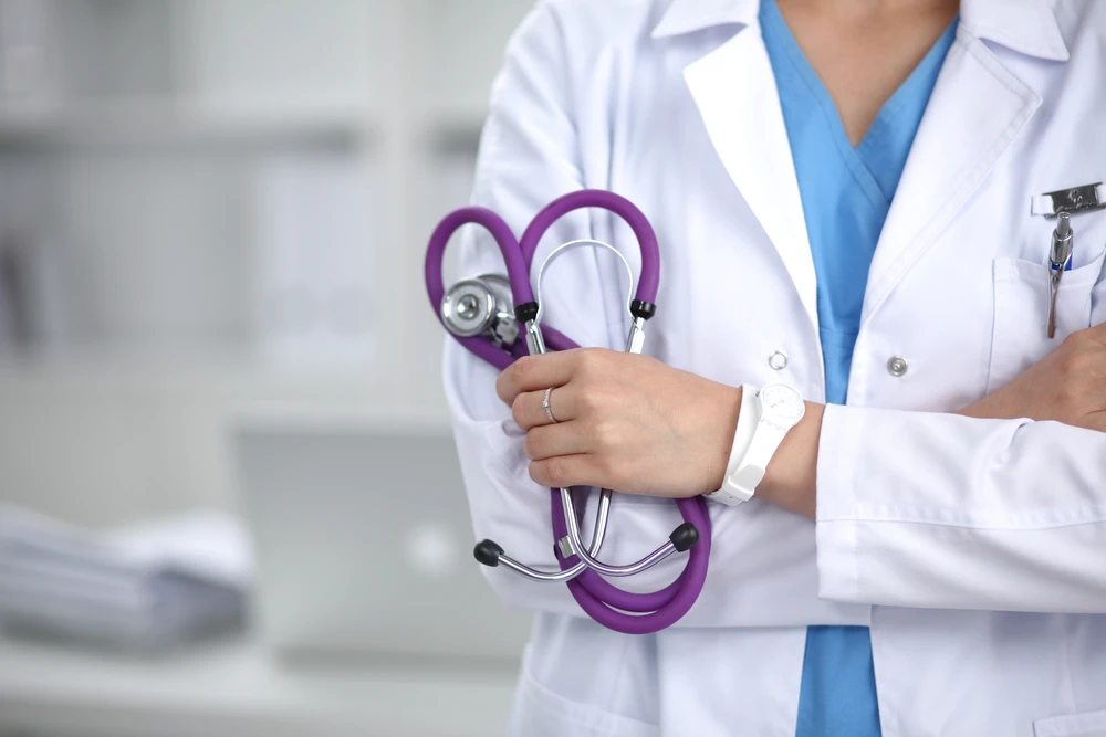 Medical vs. Surgical Weight Loss: Semaglutide, Tirzepatide & Gastric Sleeve Options in Miami