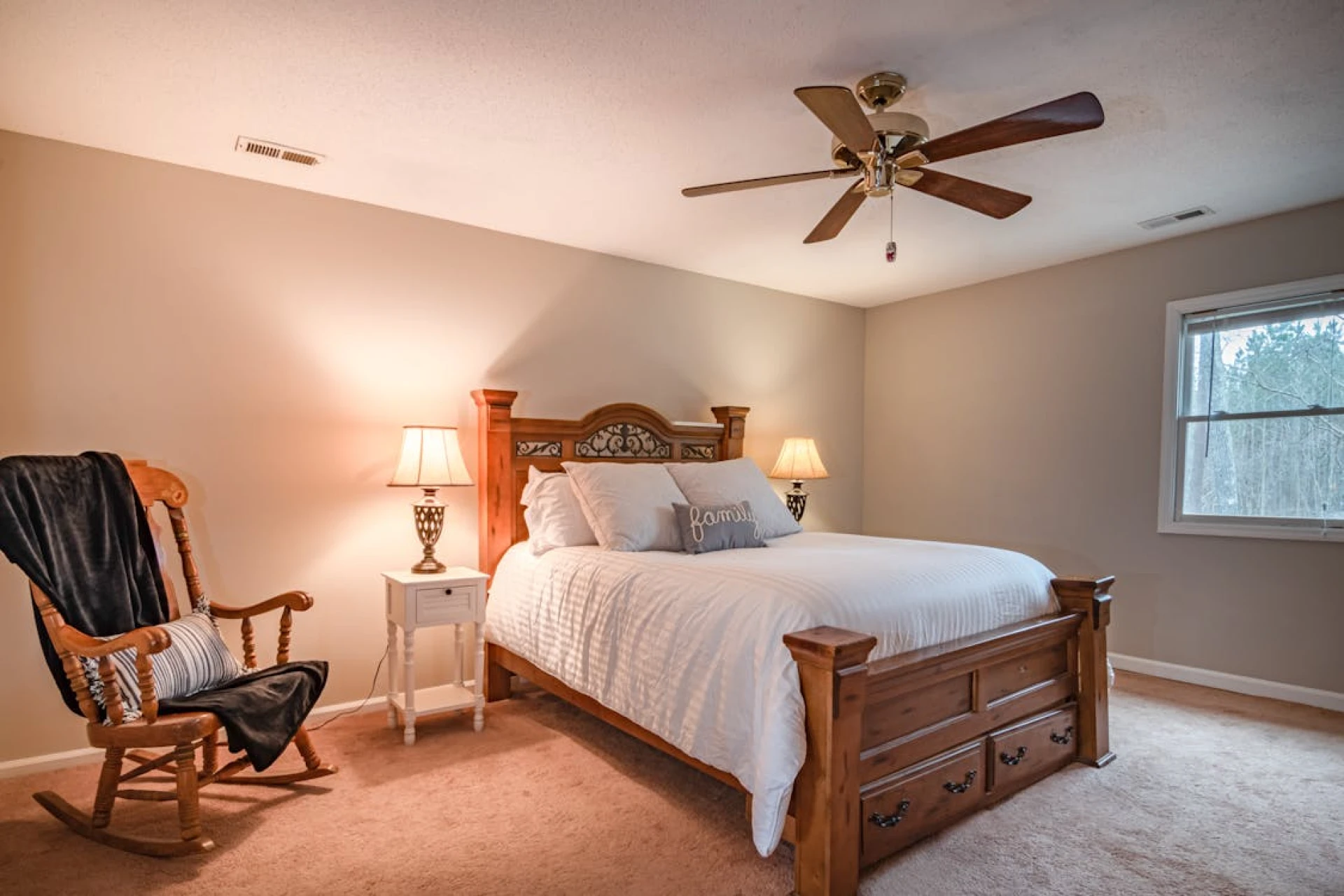Cool Comfort, Smart Savings: The Undeniable Advantages of Ceiling Fans