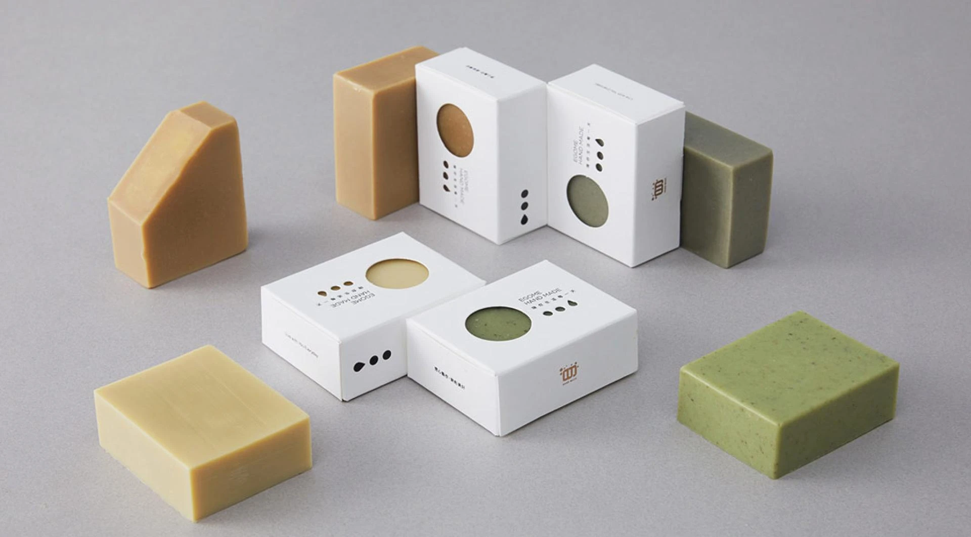 What features make custom soap boxes ideal for organic soap brands?