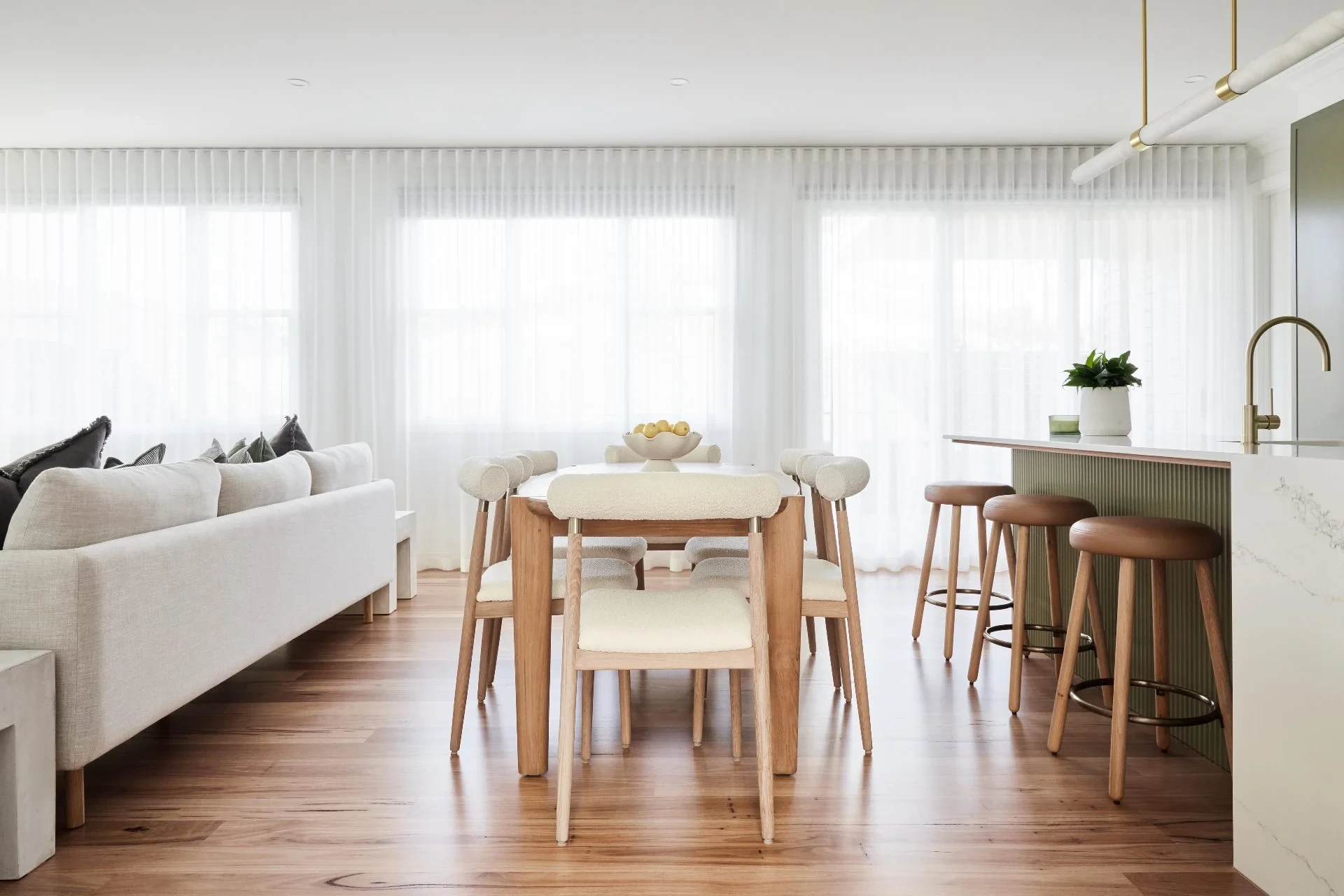 The Biggest Layout Errors That Ruin Your Dining Space