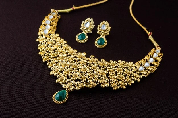 Exploring How Jewellery Trends Reflect Culture Fashion and Personal Expression
