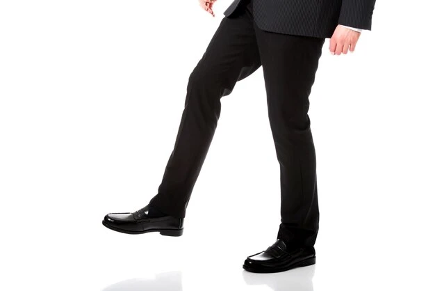 The Rise of Slim-Fit and Relaxed-Fit Bottom Wear in Men’s Fashion