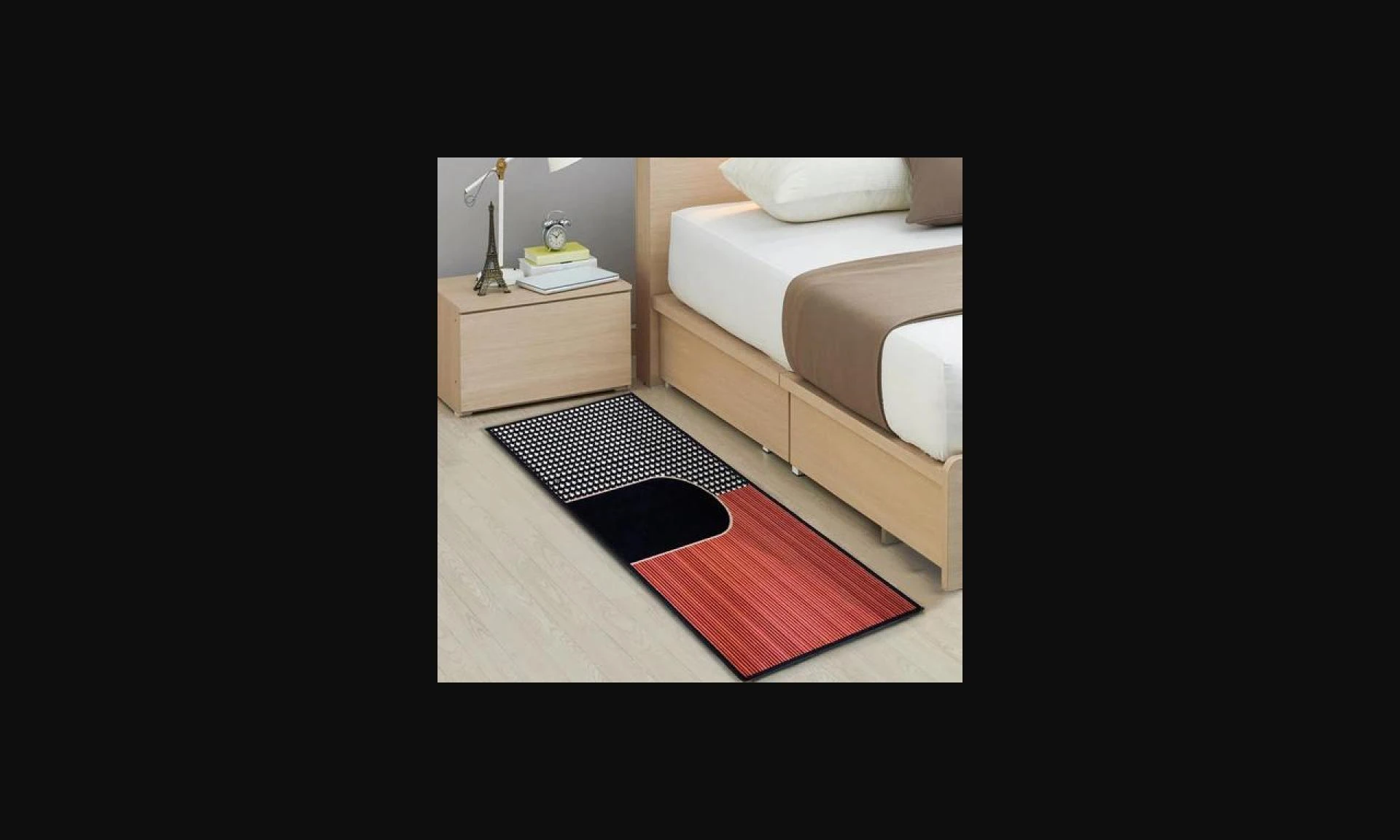 Transform Your Bedroom Aesthetics with a Stylish King Size Bed Runner and Cozy Throws