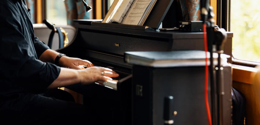 Best Luxury Train Journeys for Honeymooners and Lovers