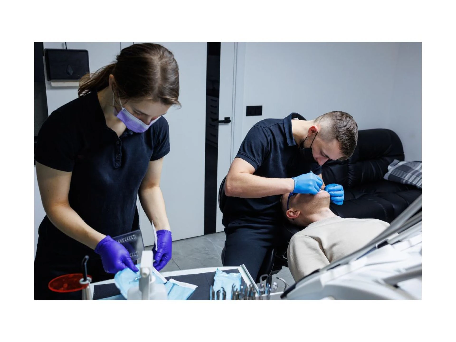 Stress-Free Wisdom Teeth Removal with Modern Sedation