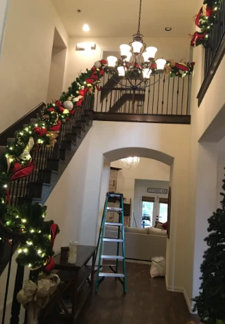 Why Professional Holiday Lighting Saves Time, Stress, and Broken Bulbs