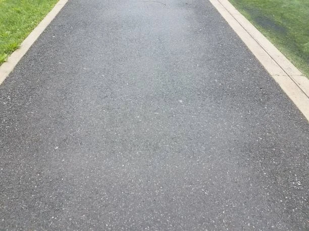 Comparing Resin Driveways with Traditional UK Surfacing Options