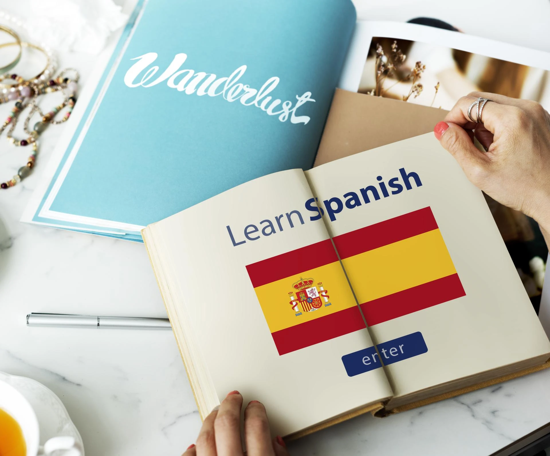 Crafting Tomorrow’s Stories: The Power of Future-Ready Creative Writing in Spanish