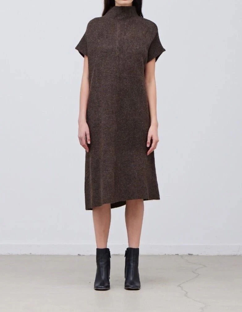 Grade & Gather Sweater Dresses: The Perfect One-Piece Winter Outfit