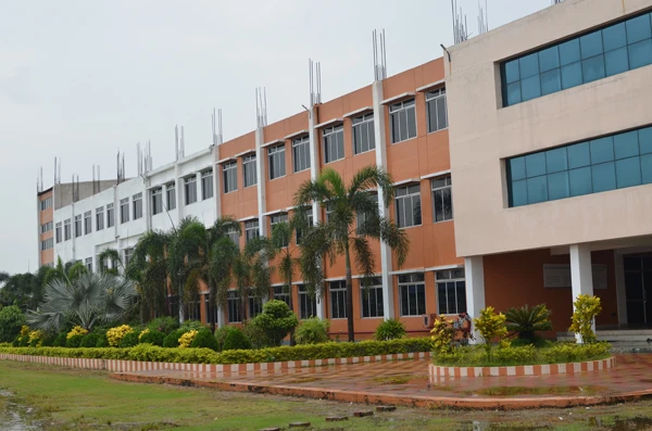 Top Reasons to Choose Hooghly Polytechnic College After Class 10